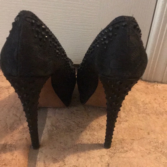 Betsy Johnson 9.5 Black Studded Heels - Picture 2 of 8